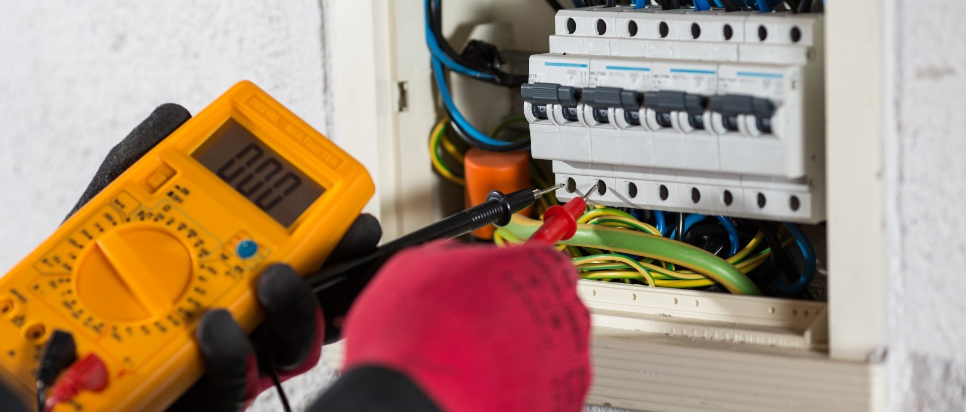 Electricians EN7